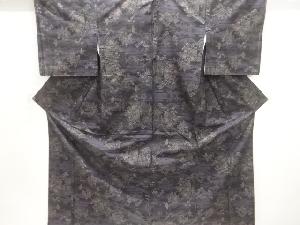 未使用品　仕立て上がり　御所車に時代人物模様織出し本場泥大島紬着物（9マルキ）